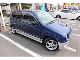 綺麗な外装と内装です！タイミングチェーン式です！ターボ快適！車検が嬉しい！たっぷり！令和8・12月です！純正エアロ！アルミ！CD！リアスポイラー！タイヤ6分山！お買い得です！価値が高い！希少な低走行！