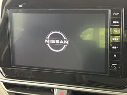 【純正ナビ】人気の純正ナビを装備。オーディオ機能も充実しており、Bluetooth接続すればお持ちのスマホやMP3プレイヤーの音楽を再生可能！毎日の運転がさらに楽しくなります！！