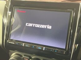 【ナビゲーション】目的地までしっかり案内してくれる使いやすいナビ。Bluetooth接続すればお持ちのスマホやMP3プレイヤーの音楽を再生可能！毎日の運転がさらに楽しくなります！！