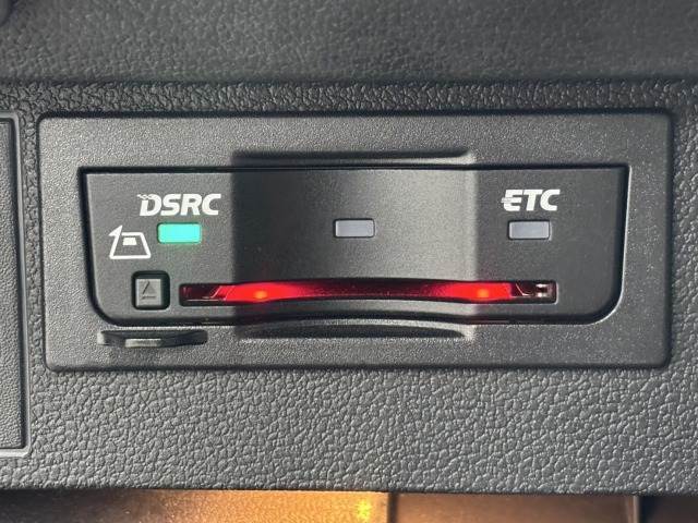 【ETC】を装備。土日の利用料金の割引や、朝夕の通行料金を割引料金で高速道路をお楽しみいただけます。