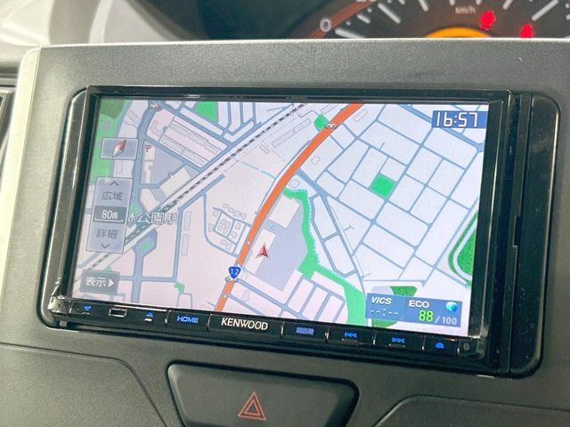【ナビゲーション】目的地までしっかり案内してくれる使いやすいナビ。Bluetooth接続すればお持ちのスマホやMP3プレイヤーの音楽を再生可能！毎日の運転がさらに楽しくなります！！