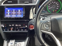 Honda認定中古車 U-Selectは3つの安心をお約束します。■Honda車のプロが整備した安心■第三者機関がチェックした安心■購入後もHondaが保証する安心