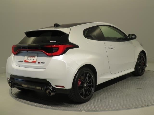 ご納車前にはエンジンオイル・オイルエレメント等を交換して、トヨタディーラーのエンジニアがしっかりと整備を致します。交換部品などに付いては、スタッフまでお尋ねください。