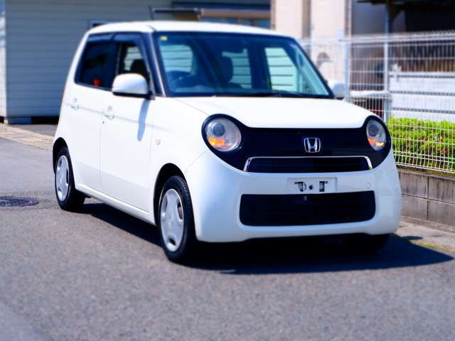 内外装の綺麗なディーラーさんからの下取り車として入庫しました。