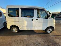 ”ダイハツピット店”。お客様のカーライフをトータルでサポート致します。