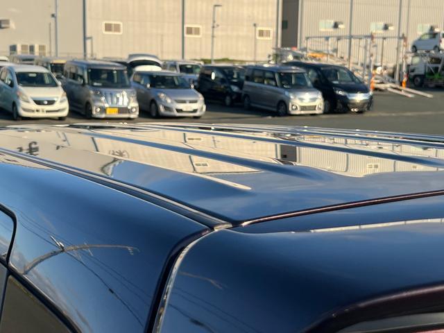 ルーフアンテナは前後に可倒式で自動洗車機の使用などで便利です