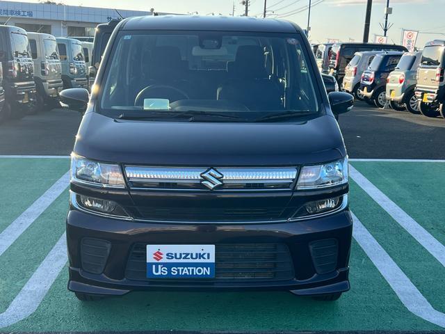 フロントボディー周辺に衝撃吸収構造を採用し、万一の衝突時に、歩行者の頭部だけでなく脚部へのダメージ軽減を図ります