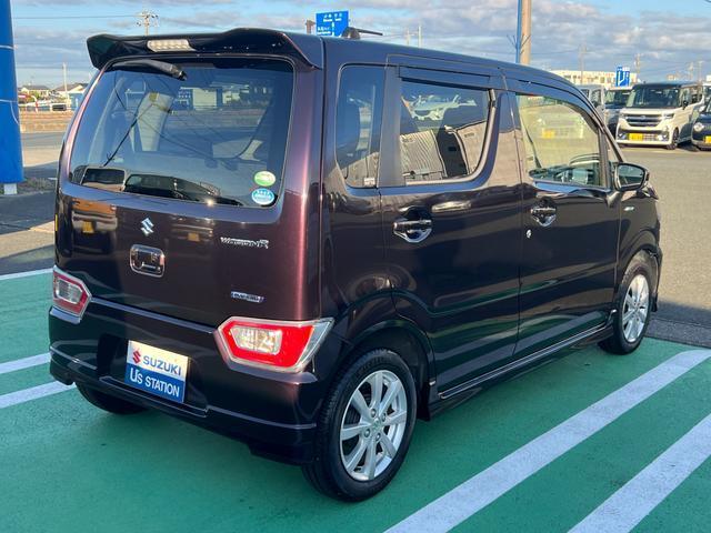 狭い路地や駐車場でも取り回しがしやすく、ラクに運転できます