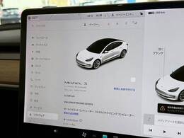 【ディスプレイオーディオ】ブルートゥース接続など多彩な機能を併せ持っており、インパネ周りがすっきりしてますね！