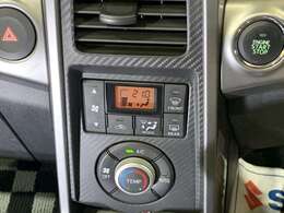 【おすすめ有料オプション】★内外装ピカピカパック★専門の施工業者がボディ、ホイール、エンジンルーム、車内清掃、シート、天井、ドア内張り、トランク等を専用溶剤で、1台平均3時間かけてクリーニングを実施。