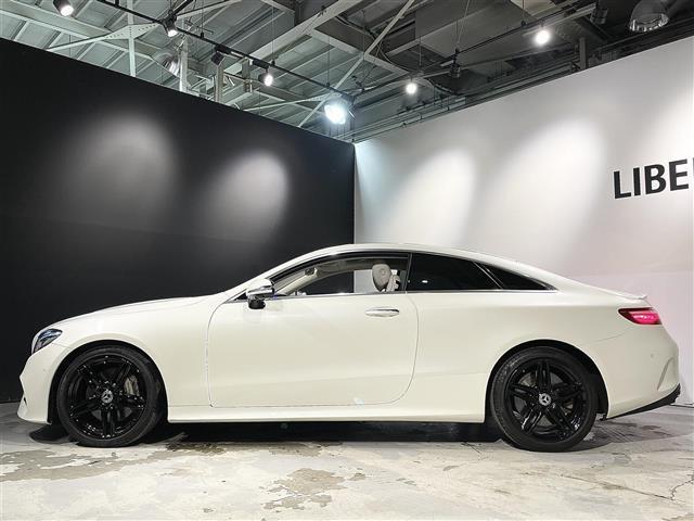 LIBERALAは、輸入車選びの新たなスタイルを提案するインポート・セレクト・ブランドです。オーナー様となる方がクルマから直接感じる感性を第一にした、最良の一台との出会いをコーディネートいたします。