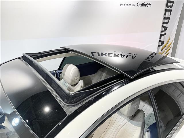LIBERALAの全国在庫の中から厳選したお車をご提案！お近くの店舗でのご納車可能！その品揃えと品質に驚くこと間違い無し！