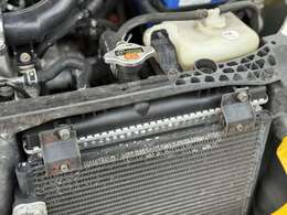 更にさらに、新品ラジエターに交換済みとなります！これだけだって後から実施するとすれば5万単位で費用の掛かるポイント。交換済みなら、寿命は10年とも言われています。