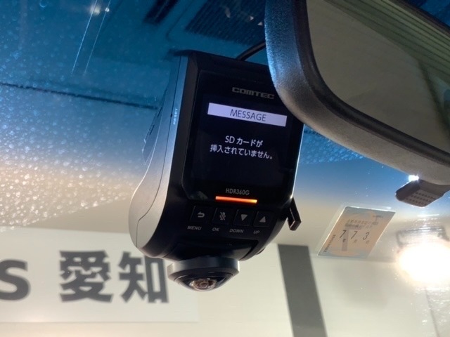 万が一の事故のときもドライブレコーダーがあると安心です。ご利用になる場合は個人情報保護の観点より新品の対応SDカードをお求め下さい。