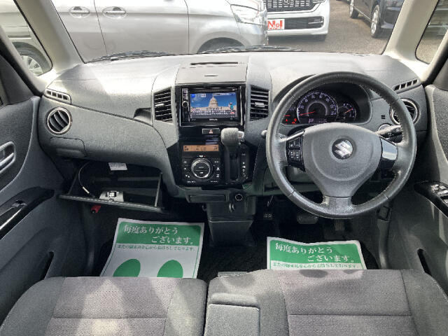 「当社のこだわり」☆全車事故歴無し（日本査定協会基準）　☆全車6万キロ以内の良質車（メーター管理システム基準）　☆全車保証付き（国の認定工場での整備）快適なカーライフをお過ごしください♪