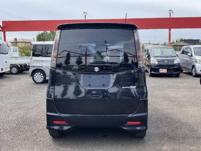 私達はお客様が楽しく、そして安全な車選びができますよう、分かりやすい情報開示を心がけております。価格の表示に関しては、支払総額を掲載する事で、初心者のお客様にも安心な情報をお届け致します。