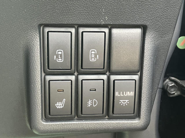 【当店の安心宣言】　★全車事故歴無し【日本査定協会基準】　★全車6万キロ以内の良質車【メーター管理システム基準】　★全車保証付き【国の認定工場（自社工場）で整備】快適なカーライフをお過ごし下さい♪