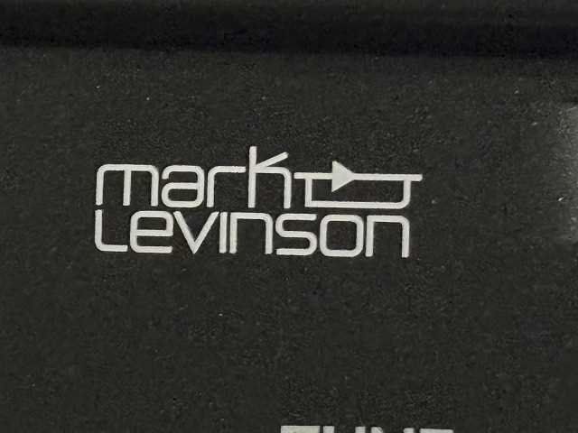 【マークレビンソン】装備しております。