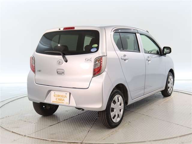 自然体で過ごせる飽きにくいデザインです。リラックスして落ち着いたドライブを楽しんで下さい