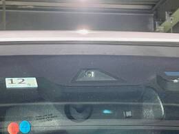 【トヨタセーフティセンス】走行中に前方の車両等を認識し、衝突しそうな時は警報とブレーキで衝突回避と被害軽減をアシスト。より安全にドライブをお楽しみいただけます。
