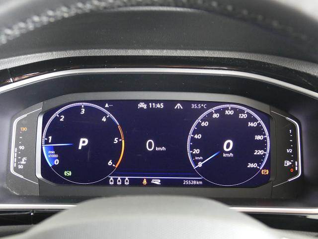 様々な表示が出来るDigital　Cockpit　Proを装備！