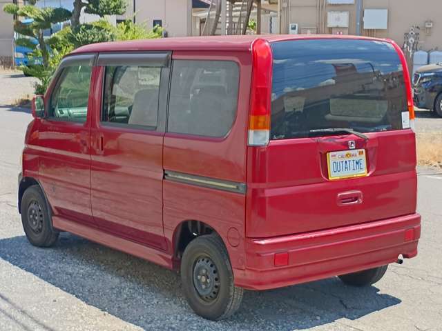 外装は使用感ありありですが壊れている所は無いです♪