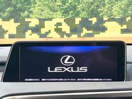 【12.3インチワイドナビ】高級感とインパクトのある大型ワイドナビを装備。各種オーディオ操作はもちろん、横長ワイド画面でのマップ2分割表示など、利便性も高いナビです♪