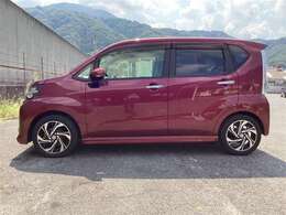 数ある販売店の中から、当店の展示車両をご覧いただきまして誠にありがとうございます。ぜひ最後までご覧くださいませ。