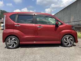 ご購入していただいたお車はご納車前に、しっかり点検・整備してからご納車させていただきます。