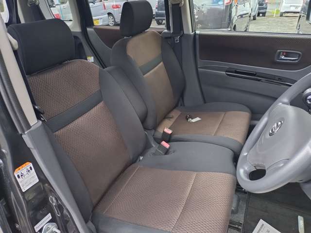 ☆当社は車両の仕上げに力を入れており、内装外装共に綺麗な状態になるよう清掃等行っています！現車を確認して頂けたらきっと気にって頂けると思います！ご来店お待ちしております☆