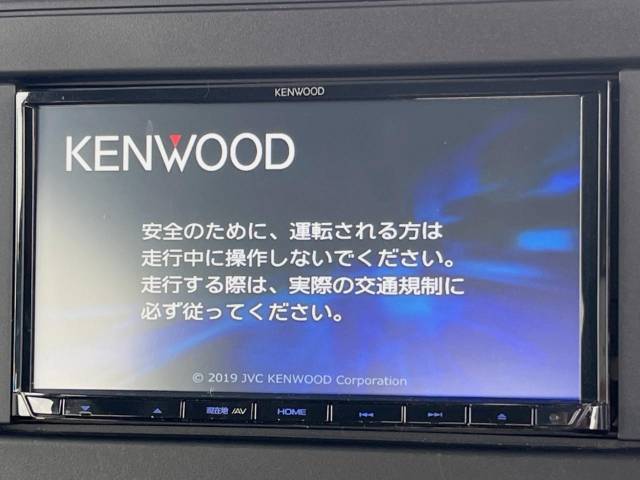 【ナビゲーション】目的地までしっかり案内してくれる使いやすいナビ。Bluetooth接続すればお持ちのスマホやMP3プレイヤーの音楽を再生可能！毎日の運転がさらに楽しくなります！！