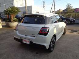 スイフト 1.2 ハイブリッド MZの全方位カメラパッケージのパールが入荷！　走行1.1万キロのおすすめの一台です。日本全国納車可能です。皆様のお問い合わせお待ちしています。