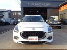 純正9インチディスプレイオーディオ、ナビ、フルセグTV、DVDプレイヤー、全方位カメラ、ETC、シートヒーター、LEDヘッド、純正16アルミ、デュアルセンサーブレーキサポート、スマートキー2個など充実の装備です！