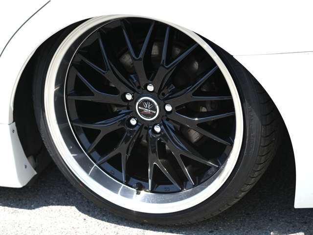 新品19アルミ！新品タイヤ装着！他の車両についているご希望のアルミがございましたらSTAFFまでご相談下さい★カスタムカー専門店！株式会社トップマテリアルTEL0794-76-6000！