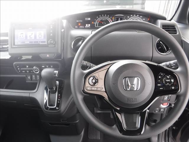 純正ディスプレイオーディオ☆Bluetooth☆Bモニター☆USB電源☆前席シートヒーター☆左側パワスラ☆LEDヘッドライト☆LEDフォグ☆リアパーキングセンサー☆ホンダセンシング☆ACC☆禁煙車☆