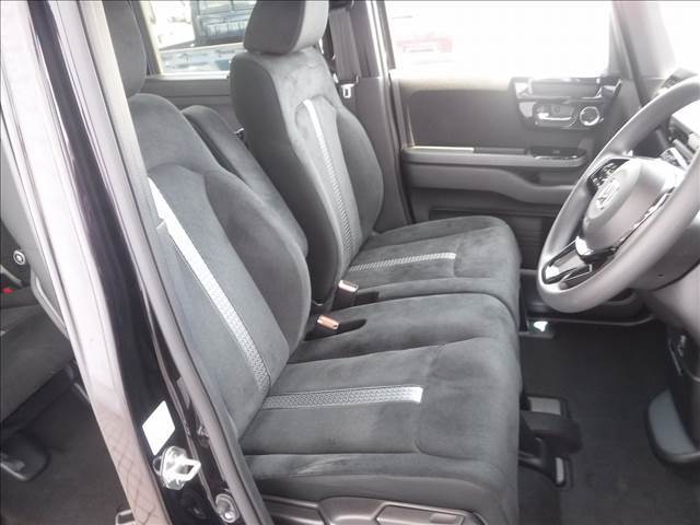 純正ディスプレイオーディオ☆Bluetooth☆Bモニター☆USB電源☆前席シートヒーター☆左側パワスラ☆LEDヘッドライト☆LEDフォグ☆リアパーキングセンサー☆ホンダセンシング☆ACC☆禁煙車☆