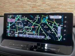 【純正メーカーナビ】装備でフルセグTV視聴やBluetooth等充実装備。