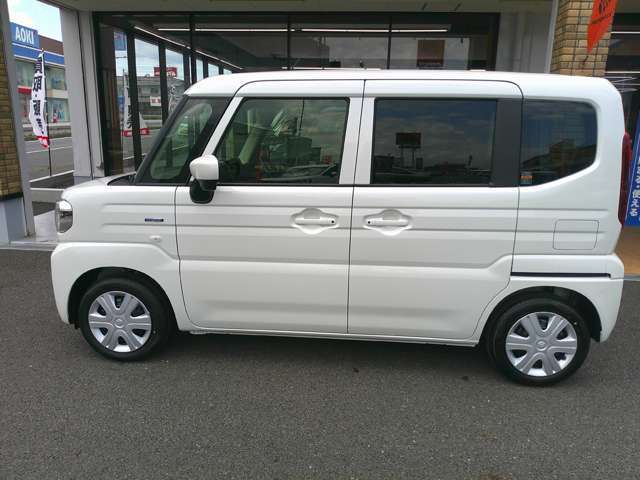 届出済み未使用車になります。