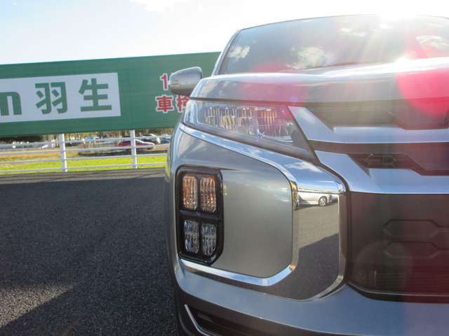 夜間走行時ヘッドライトも明るく　フォグランプも付いていて安心ですね☆
