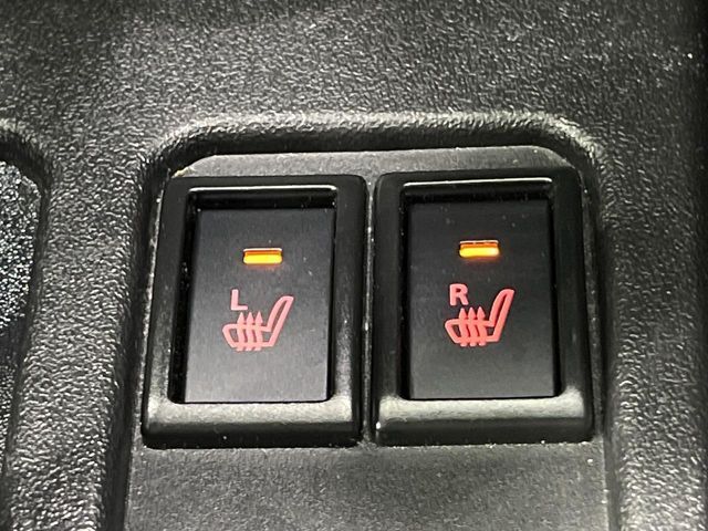 【シートヒーター】寒い日に重宝するシートヒーター！エアコンより早く温まってくれるので寒がりの人も安心ですね♪エアコンの温風は乾燥するから苦手、という方にもをおすすめです。