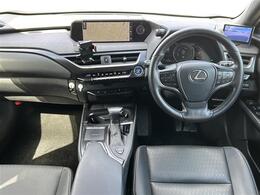 インパネ周りの画像です。店舗にて現車の確認もいただけますので、お電話で在庫のご確認の上是非ご来店くださいませ！！！ワクワクするクルマ選びをご提案します！