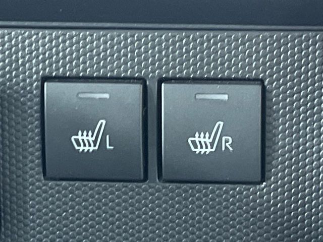 【シートヒーター】寒い日に重宝するシートヒーター！エアコンより早く温まってくれるので寒がりの人も安心ですね♪エアコンの温風は乾燥するから苦手、という方にもをおすすめです。