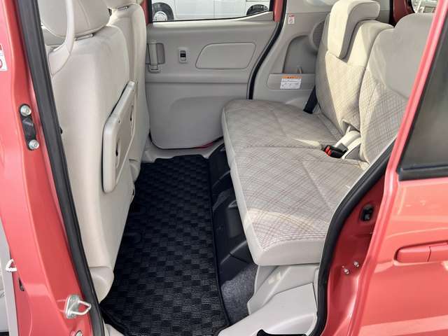 ☆チャンスの魅力10☆　　お客様に少しでも安くお車を提供するために、チャンスでは店舗看板や、装飾、展示車両用のポップやシールなど、ほとんどの物を自社制作しています！スタッフの手作りの物も多数あります！