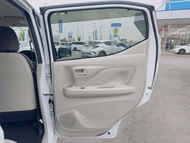 WECARS（ウィーカーズ）は全国250店舗展開！お客様が安心してカーライフをお楽しみいただけるよう社員一同心を込めてサポートいたします。