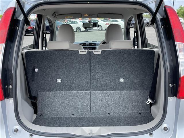 積み込みやすくて、たっぷり積める荷室です。シートアレンジできるものは、乗車人数と荷物の量や大きさによってシートを動かすことができるので、より快適なドライブが可能です！