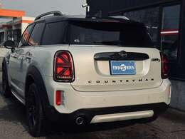 中古車は一物一価。お客様にピッタリなお車に会えるように、スタッフが全力でサポート致します！豊富な知識を持ったスタッフと共に、あなただけの1台を一緒に見つけましょう！