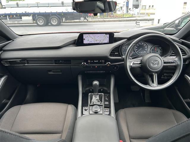 ガリバーグループでは主要メーカー、主要車種をお取り扱いしております。全国約460店舗の在庫の中からお客様にピッタリの一台をご提案します。