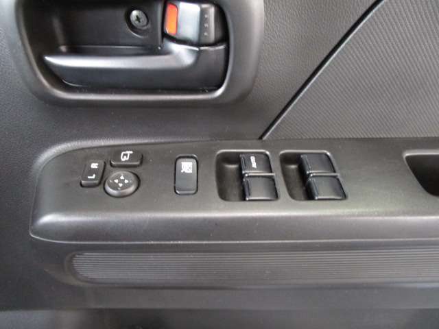 安心の運輸局認証整備工場で国家資格を持った専門スタッフが点検・整備を実施後、ご納車いたします。もちろんアフター（修理・車検・鈑金塗装）も安心してお任せ下さい。お問い合わせは⇒096-275-5330まで☆