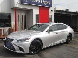 LEXUSのフラッグシップセダンLS。5代目の新型はセダンとして十分な居住性を確保し、斬新なクーペシルエットを両立したスタイリング、エモーショナルな走り、数々の先進技術で象徴として大きな変革を果たした