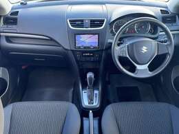 車両販売と整備・保証・クリーニングなどのサービスを自由にお選び頂けます。 その上お値打ちなクルマばかりです。 サービスは必要な分だけお選び下さい。